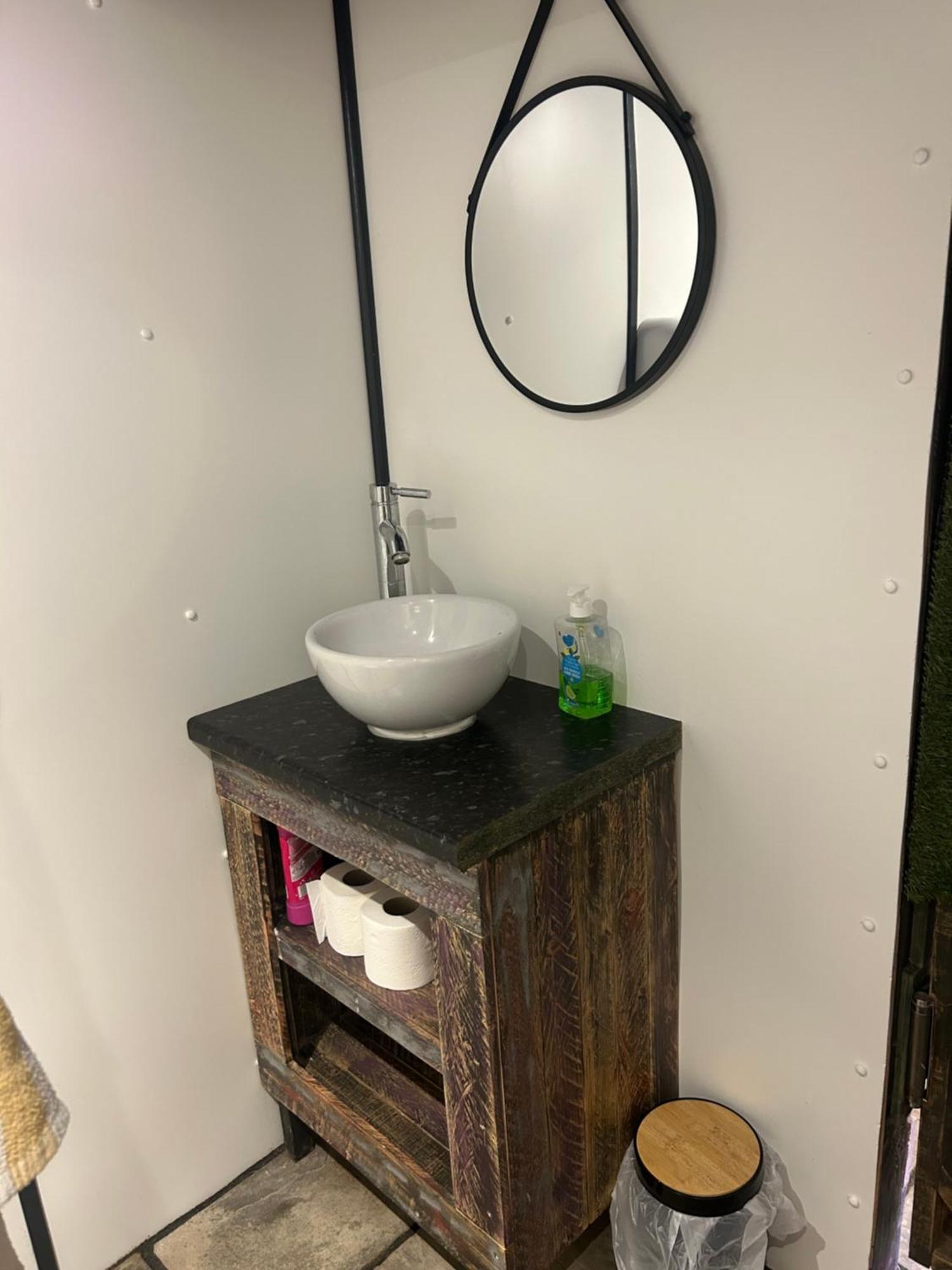 Rhodes To Serenity - Waterfall Shepherds Hut Cauldon Exterior foto